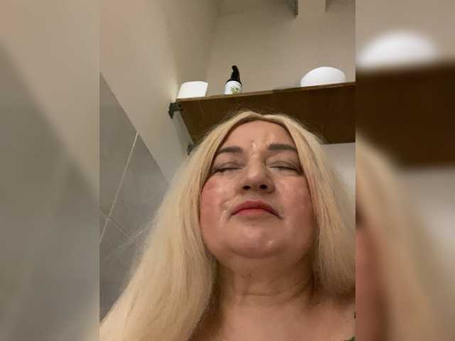 SVETIKBOMBOCHKA from BongaCams is Freechat