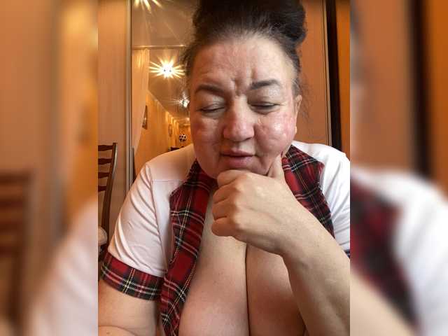 SVETIKBOMBOCHKA's BongaCams show and profile