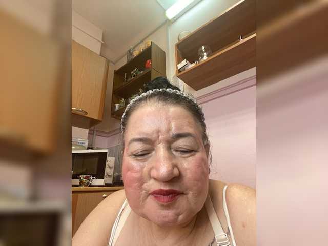 SVETIKBOMBOCHKA's BongaCams show and profile