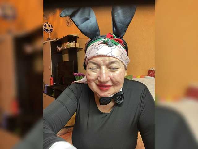 SVETIKBOMBOCHKA's BongaCams show and profile