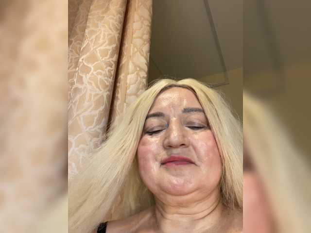 SVETIKBOMBOCHKA from BongaCams is Freechat