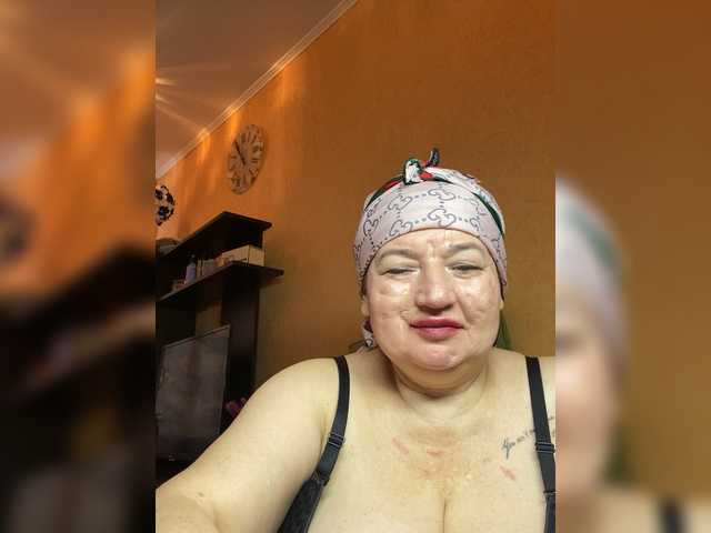 SVETIKBOMBOCHKA's BongaCams show and profile