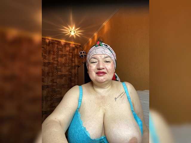 SVETIKBOMBOCHKA's BongaCams show and profile