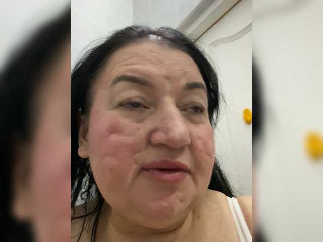 SVETIKBOMBOCHKA's BongaCams show and profile