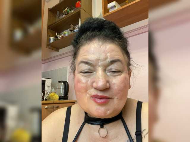 SVETIKBOMBOCHKA's BongaCams show and profile