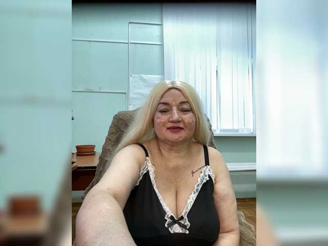 SVETIKBOMBOCHKA – webcam model profile photo