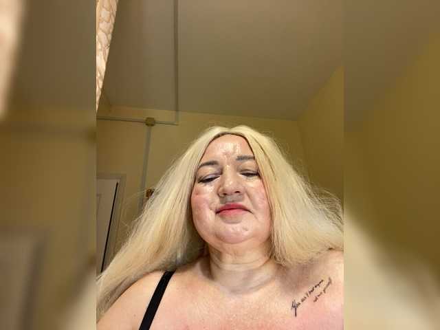 SVETIKBOMBOCHKA from BongaCams