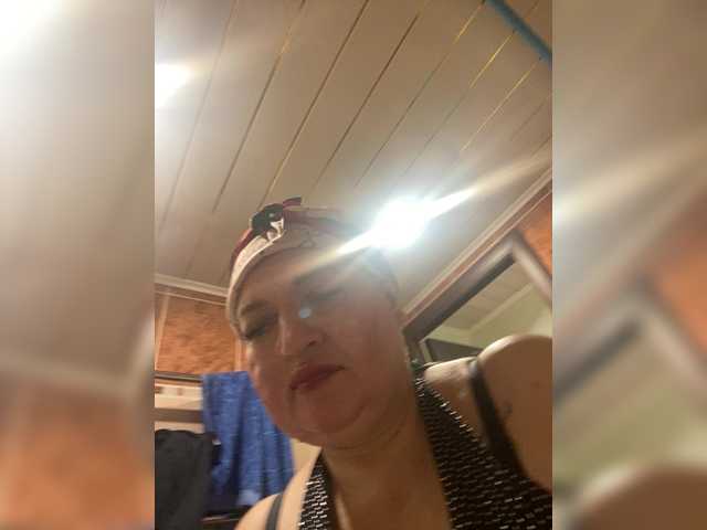 SVETIKBOMBOCHKA live cam