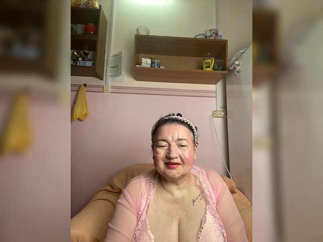 SVETIKBOMBOCHKA's BongaCams show and profile