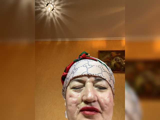 SVETIKBOMBOCHKA's BongaCams show and profile