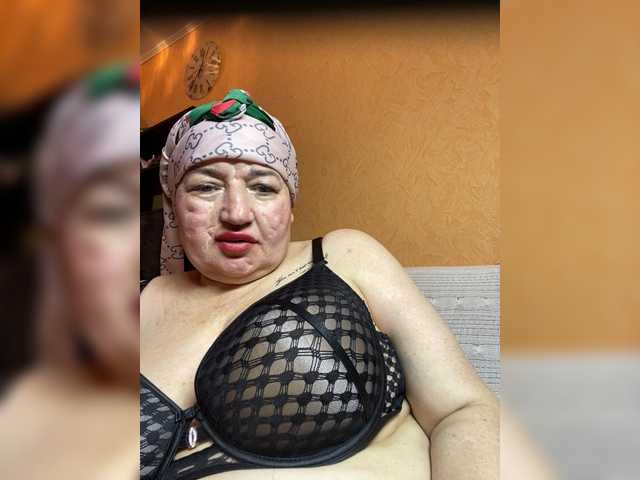 SVETIKBOMBOCHKA's BongaCams show and profile