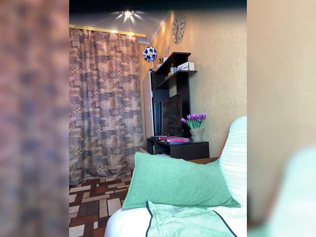 SVETIKBOMBOCHKA's BongaCams show and profile