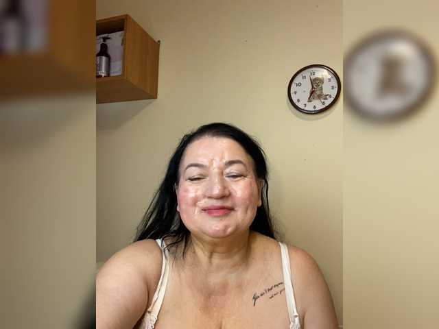 SVETIKBOMBOCHKA's BongaCams show and profile