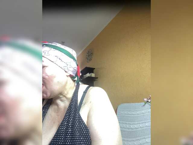 SVETIKBOMBOCHKA's BongaCams show and profile