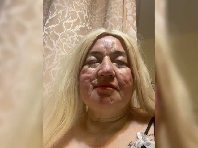 SVETIKBOMBOCHKA's BongaCams show and profile