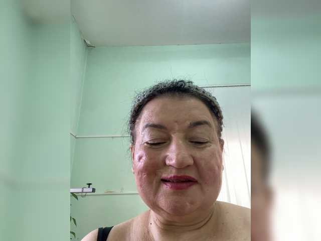 SVETIKBOMBOCHKA's BongaCams show and profile