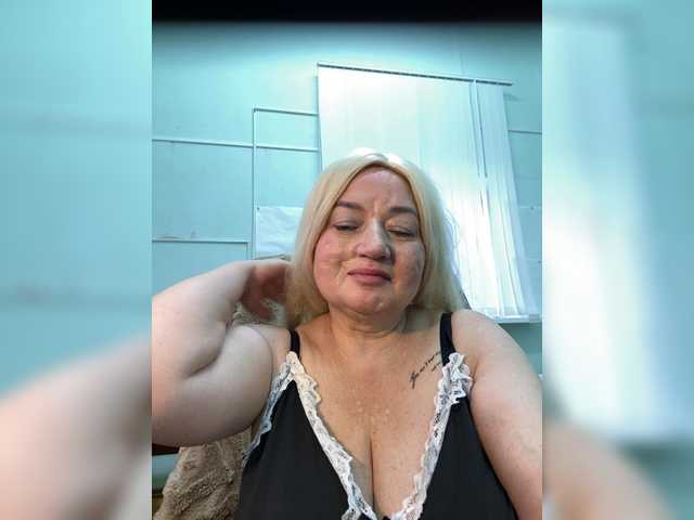 SVETIKBOMBOCHKA's BongaCams show and profile