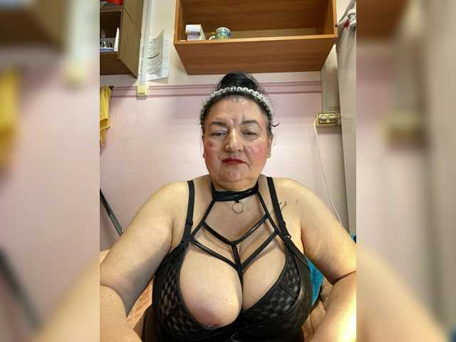 SVETIKBOMBOCHKA's BongaCams show and profile