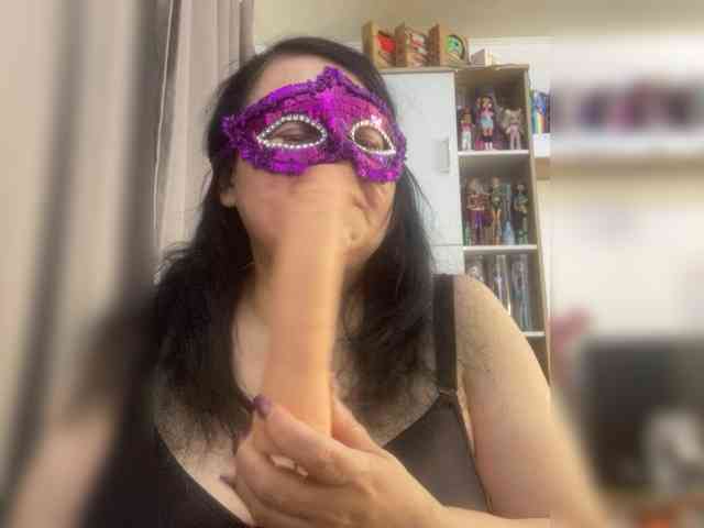 SVETIKBOMBOCHKA webcam