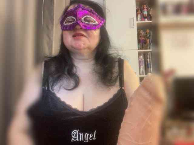 SVETIKBOMBOCHKA webcam