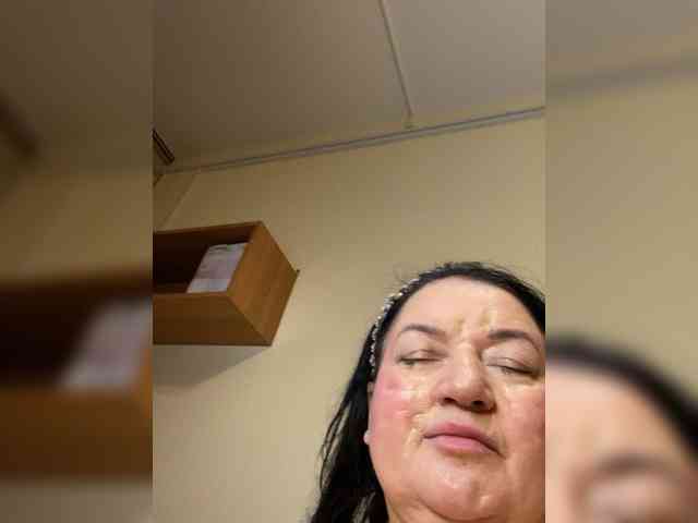 SVETIKBOMBOCHKA Live Webcam on BongaCams