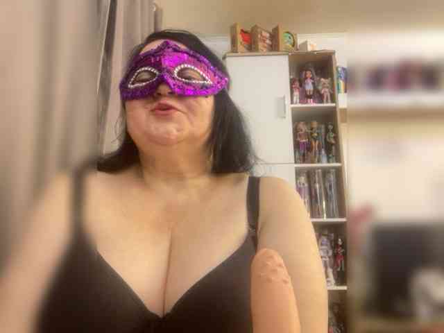 SVETIKBOMBOCHKA webcam