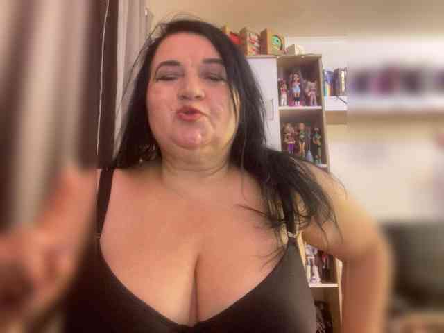 SVETIKBOMBOCHKA webcam