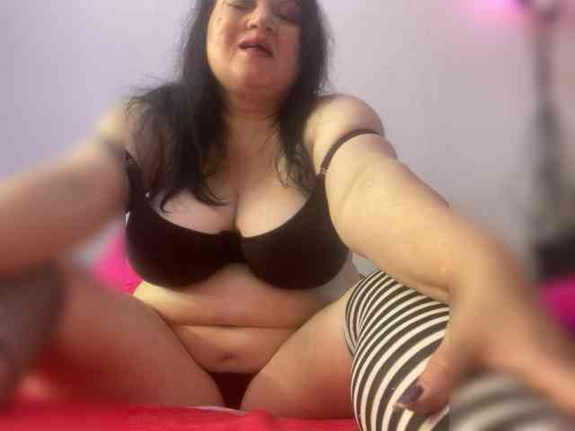 SVETIKBOMBOCHKA webcam