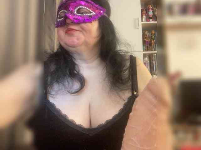 SVETIKBOMBOCHKA webcam