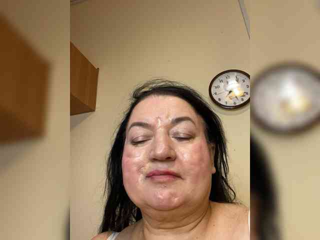 SVETIKBOMBOCHKA Live Webcam on BongaCams