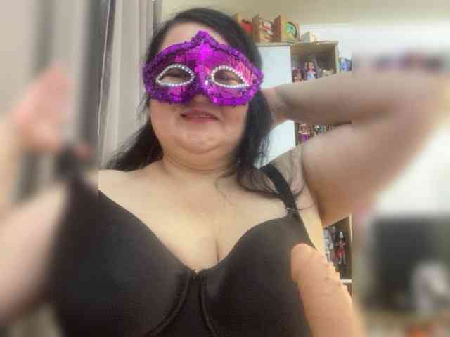 SVETIKBOMBOCHKA webcam