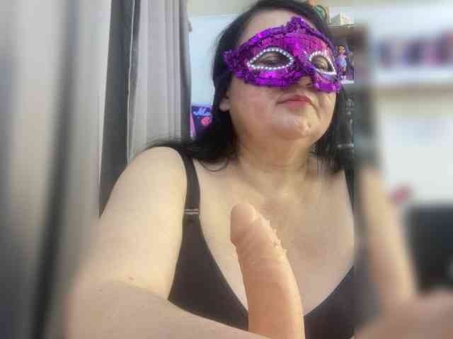 SVETIKBOMBOCHKA webcam