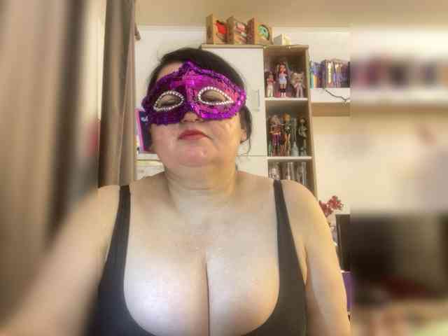 SVETIKBOMBOCHKA webcam