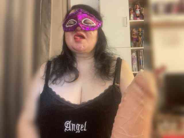 SVETIKBOMBOCHKA webcam