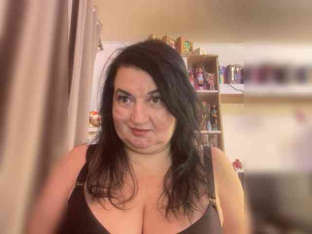 SVETIKBOMBOCHKA webcam