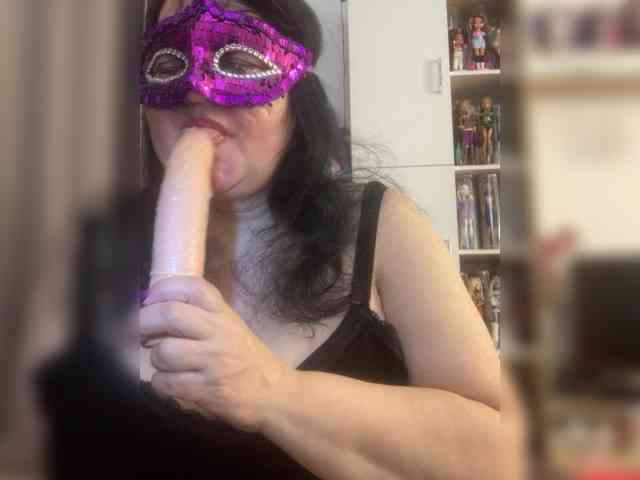 SVETIKBOMBOCHKA webcam