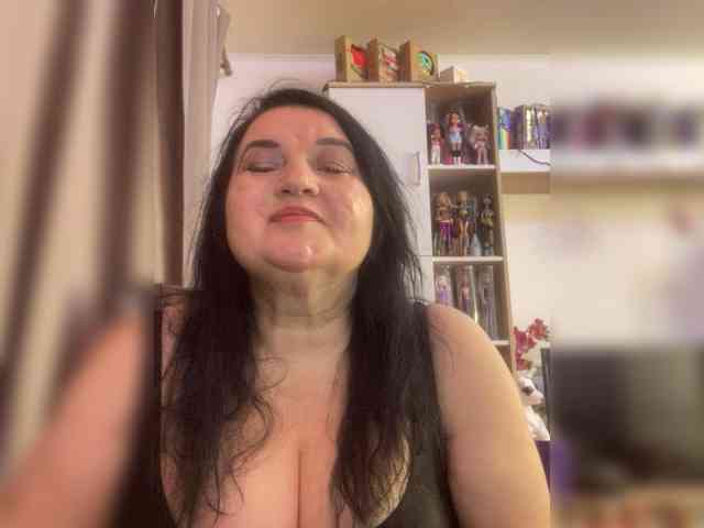 SVETIKBOMBOCHKA webcam