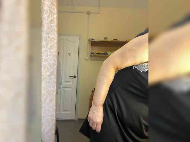 SVETIKBOMBOCHKA Live Webcam on BongaCams