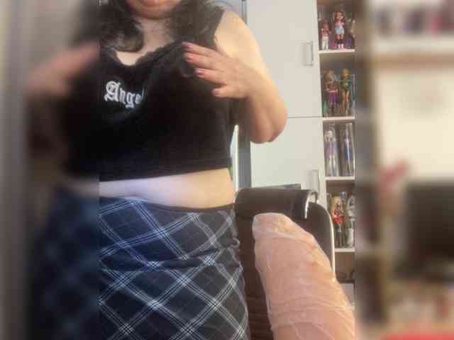 SVETIKBOMBOCHKA webcam