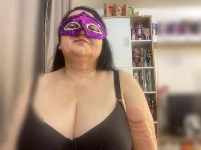 SVETIKBOMBOCHKA webcam