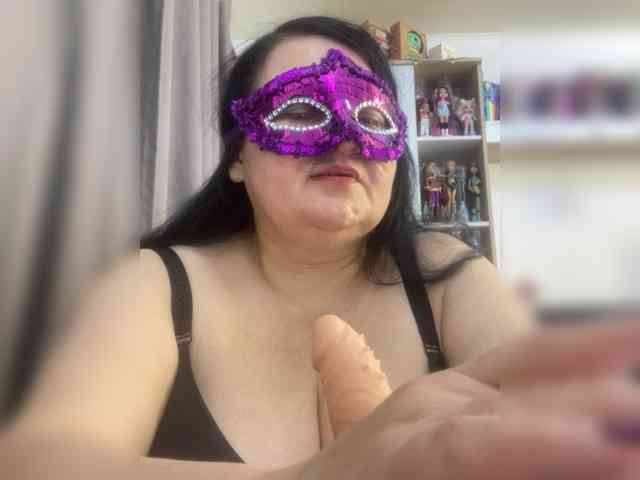 SVETIKBOMBOCHKA webcam