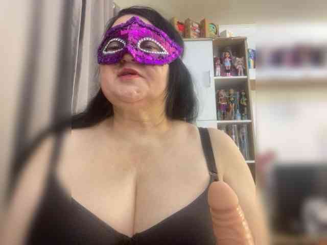 SVETIKBOMBOCHKA webcam