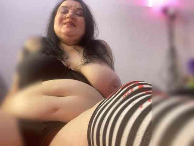 SVETIKBOMBOCHKA webcam