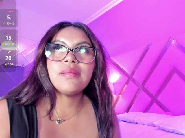  GiselJones chat room