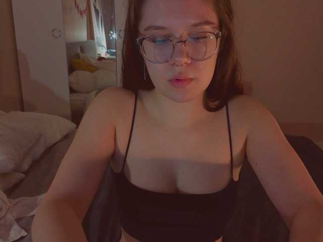 MiaLuw's BongaCams show and profile