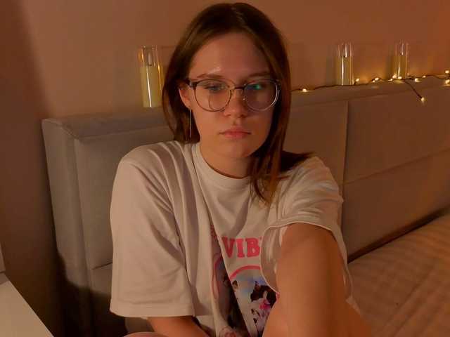 MiaLuw's BongaCams show and profile