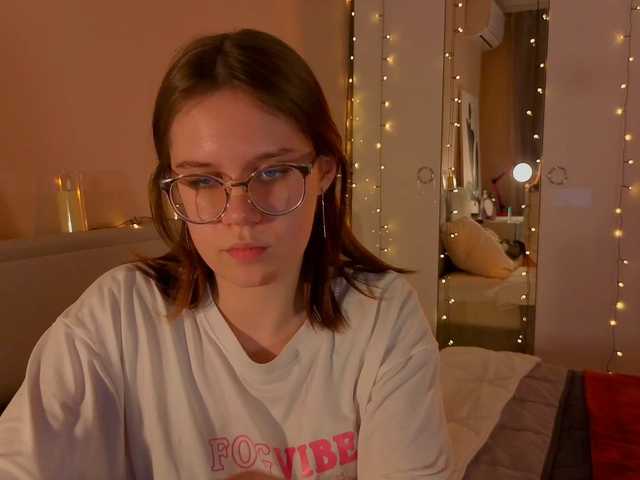 MiaLuw's BongaCams show and profile