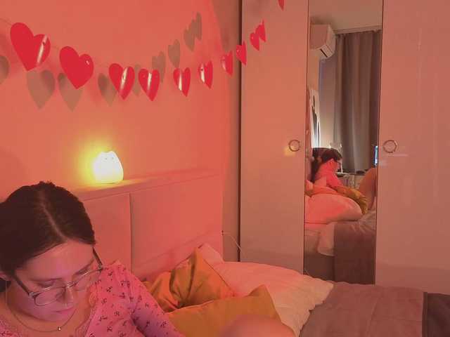 MiaLuw's BongaCams show and profile