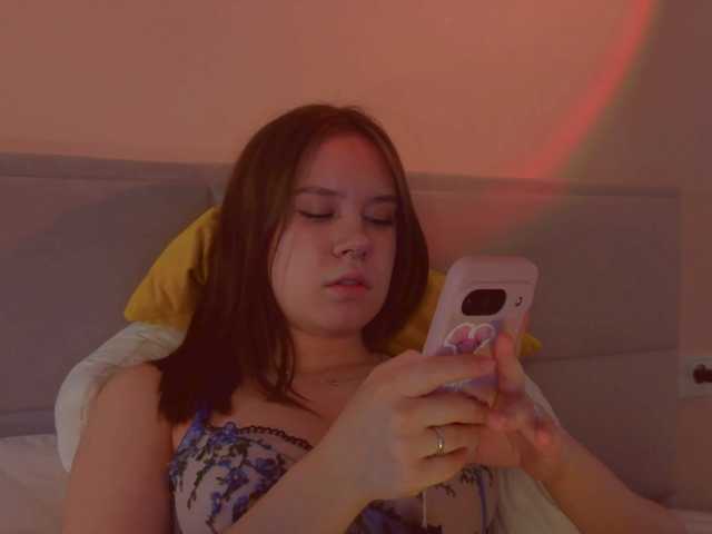 MiaLuw's BongaCams show and profile