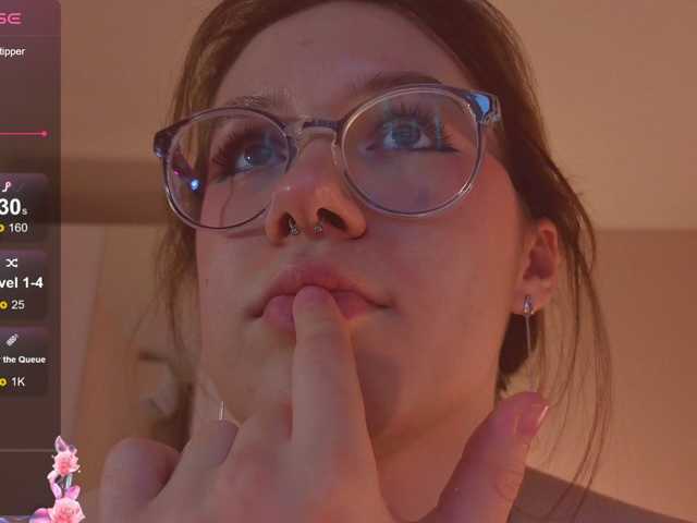 MiaLuw's BongaCams show and profile